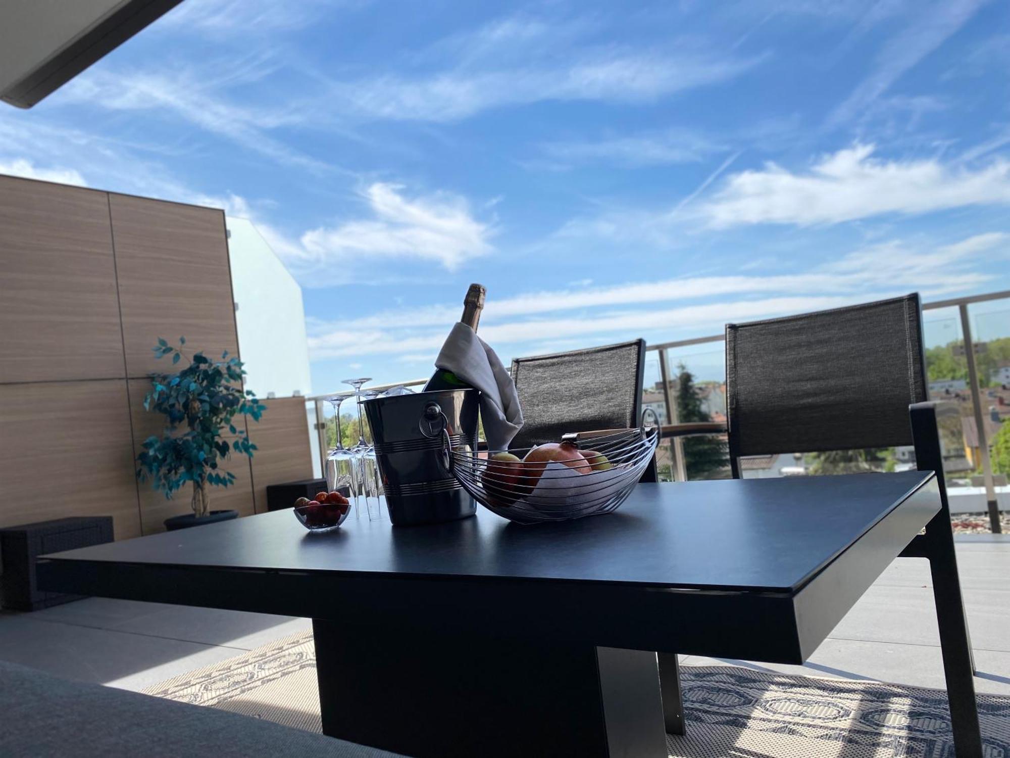 Penthouse Apartment Mit Alpenblick Friedrichshafen Zewnętrze zdjęcie